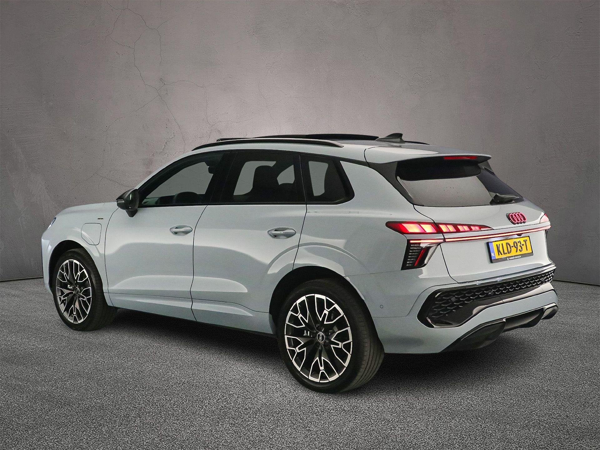 Audi Q3 1.5 e-hybrid S edition | Adaptieve Cruise | Panorama, Auto's, 1800 kg, 150 min, 26 kWh, Hybride Elektrisch/Benzine