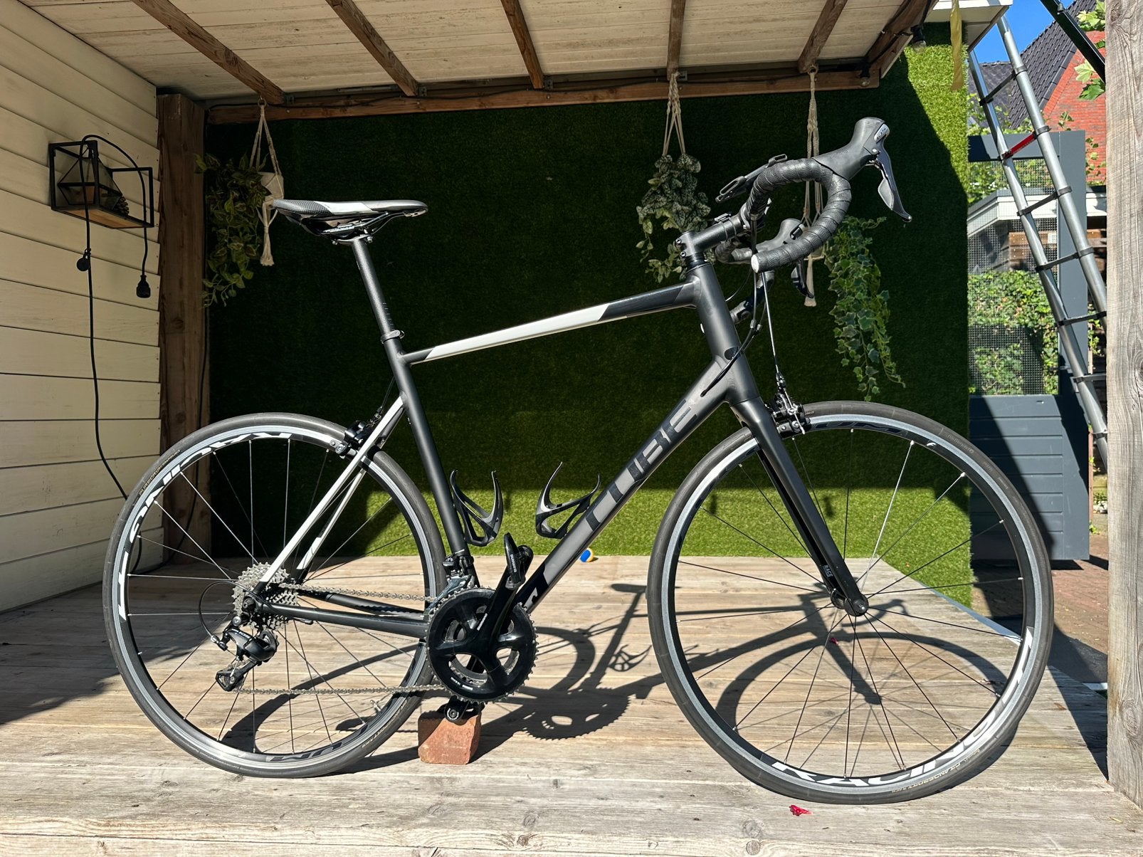 Cube Attain SL - Maat 62 - Shimano 105, 28 inch, Velgrem, Zo goed als nieuw, 61 tot 65 cm