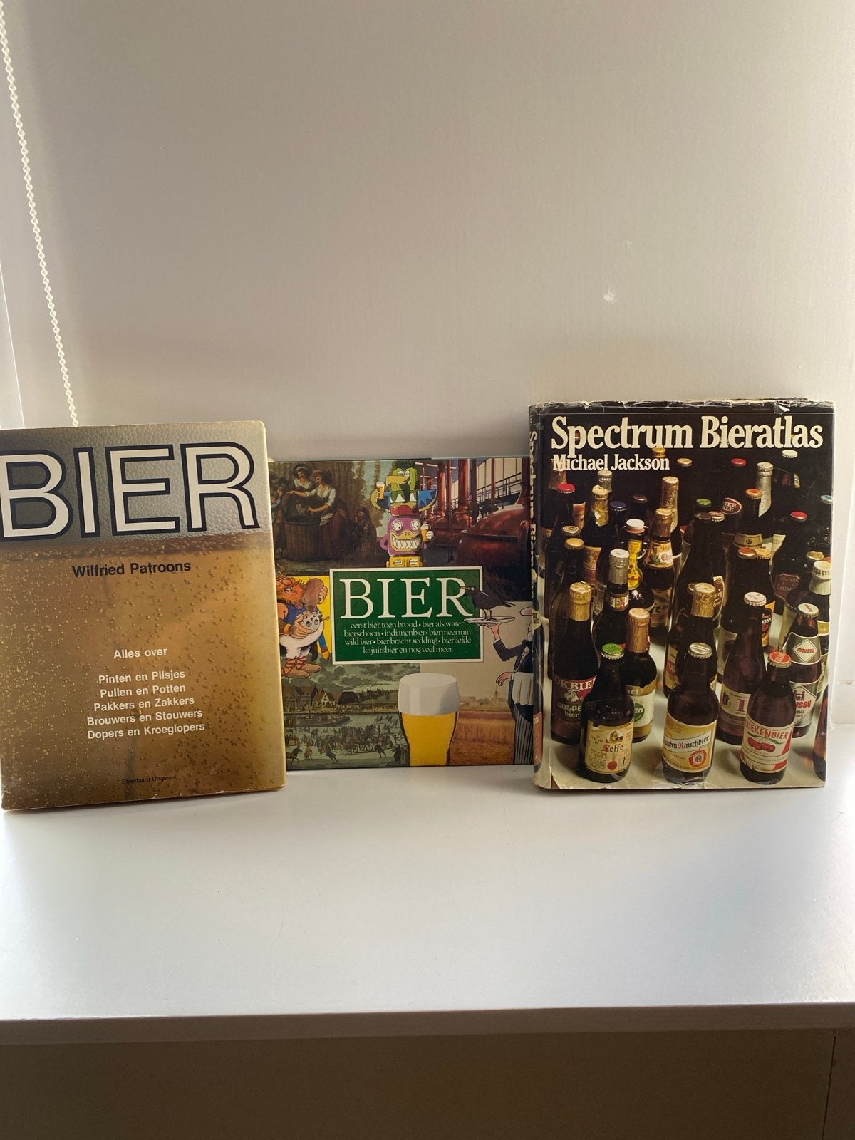 Bier boeken: Spectrum Bieratlas en twee andere boeken, Ophalen of Verzenden, Gelezen