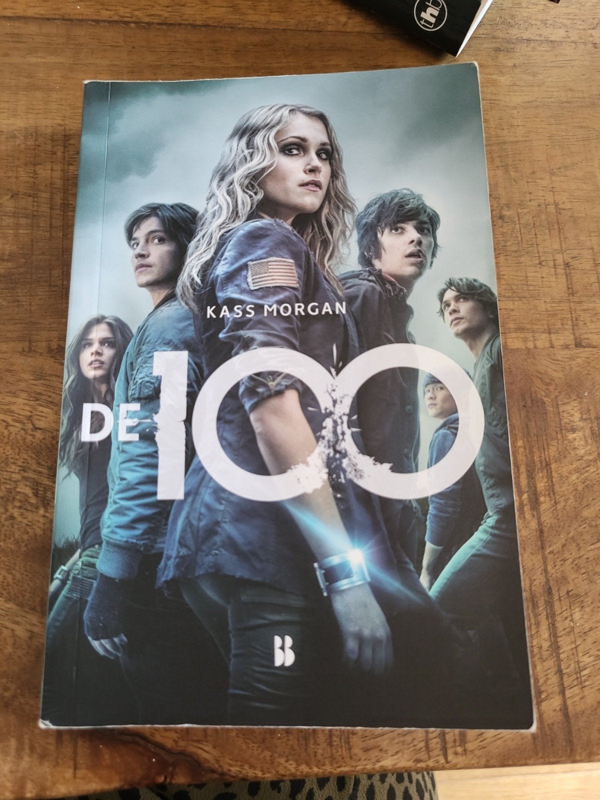 Kass Morgan - De 100, Boeken, Ophalen of Verzenden, Zo goed als nieuw, Kass Morgan