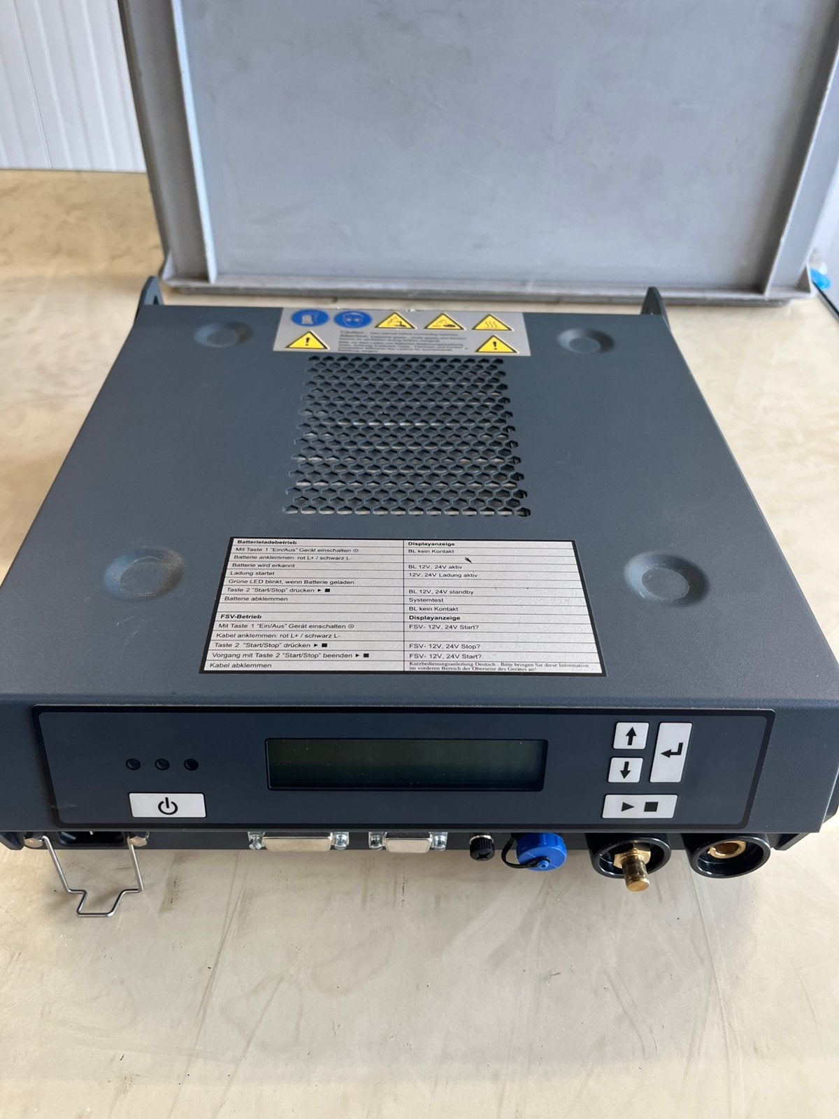 Professionele ELTEK Multicharger 1500 acculader / voeding, Ophalen, Zo goed als nieuw