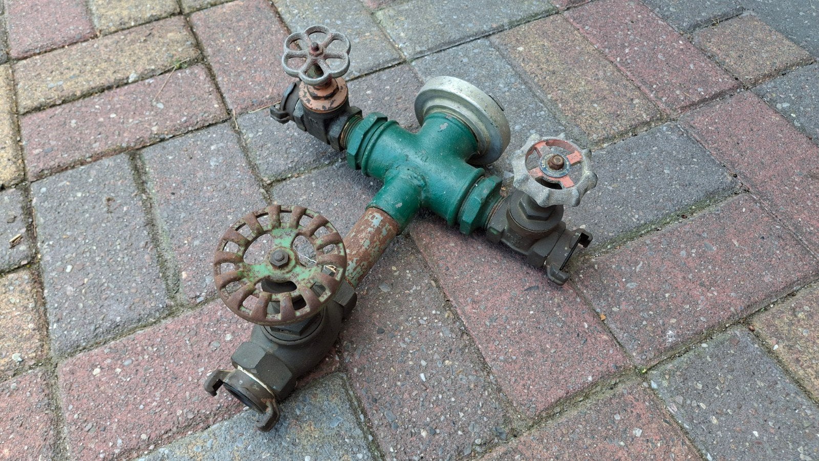 Waterverdeler met grote slangaansluiting 66 mm, Ophalen, Gebruikt