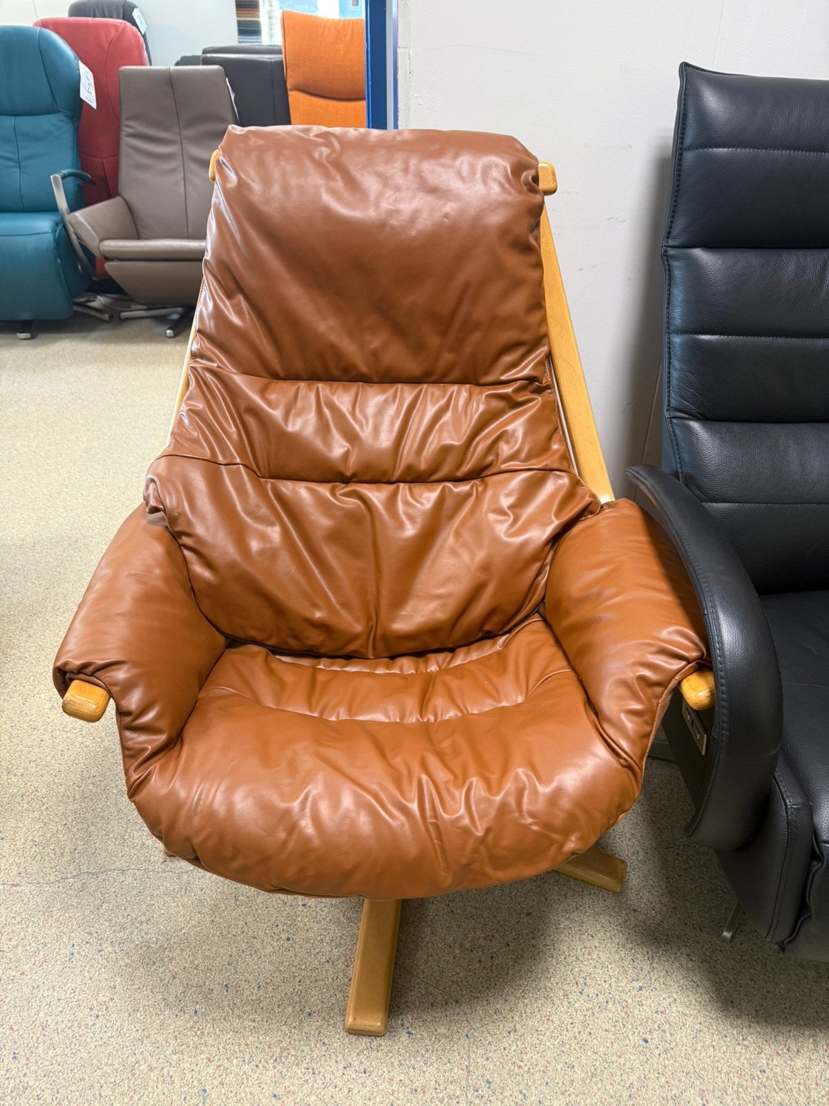 Vintage relax fauteuil Gote Möbel draai stoel, Ophalen of Verzenden, Zo goed als nieuw, Leer, Gratis bezorging regio Utrecht