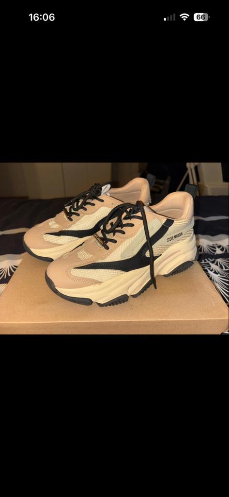 Steve Madden sneakers met bijpassende tas, Ophalen of Verzenden, Zo goed als nieuw, Beige, Sneakers of Gympen