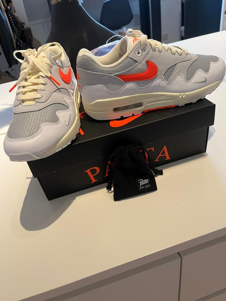 Nike Air Max 1 Patta Waves 'White Hyper Crimson' maat 42, Ophalen of Verzenden, Zo goed als nieuw, Hardloopschoenen, Nike