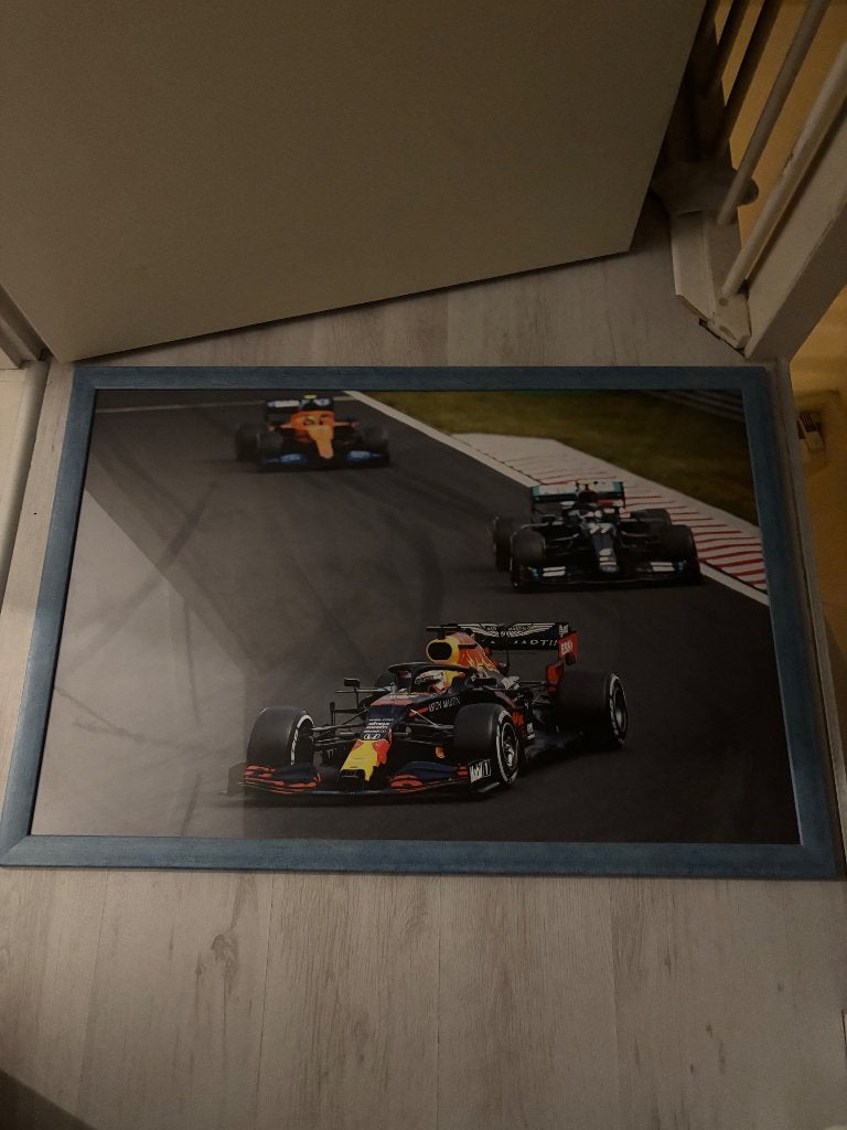F1 foto/poster in lijst lichtblauw H 65 cm L 95 cm, Ophalen, Zo goed als nieuw
