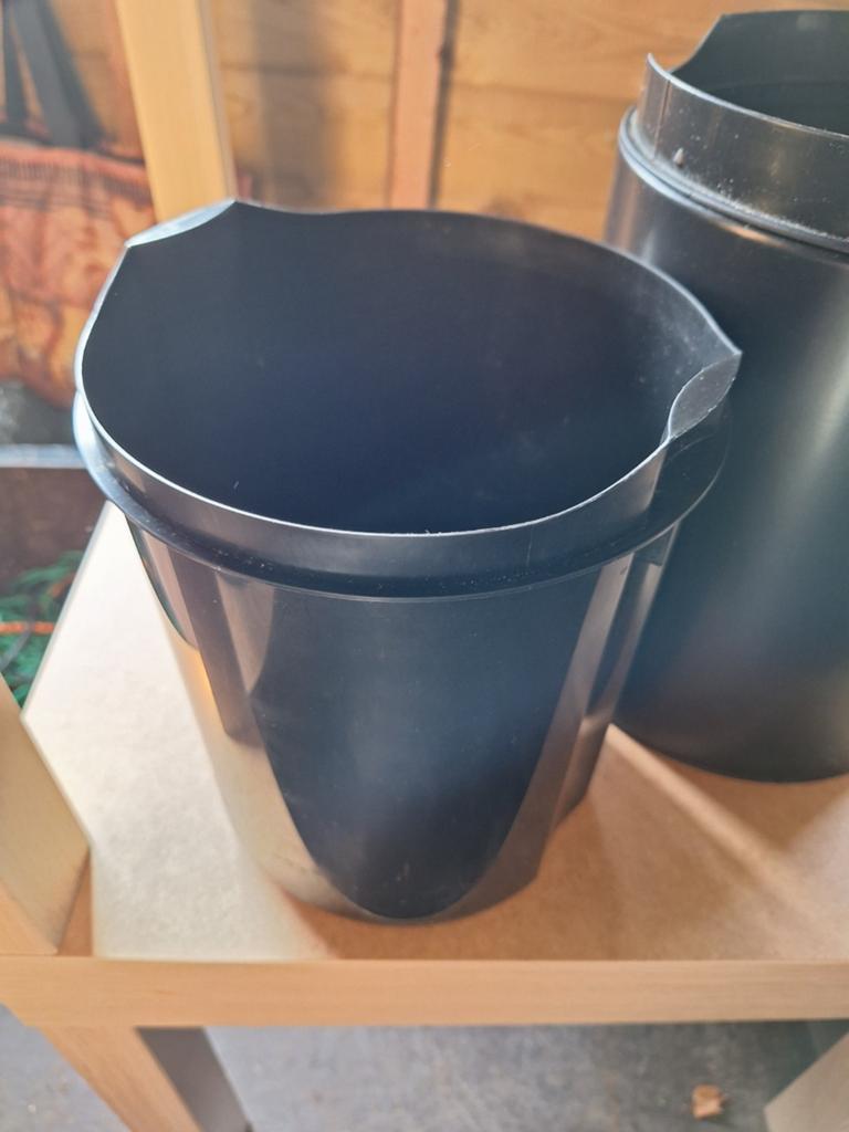 Klein brabantia prullenbakje, Minder dan 10 liter, Ophalen, Rvs, Minder dan 50 cm