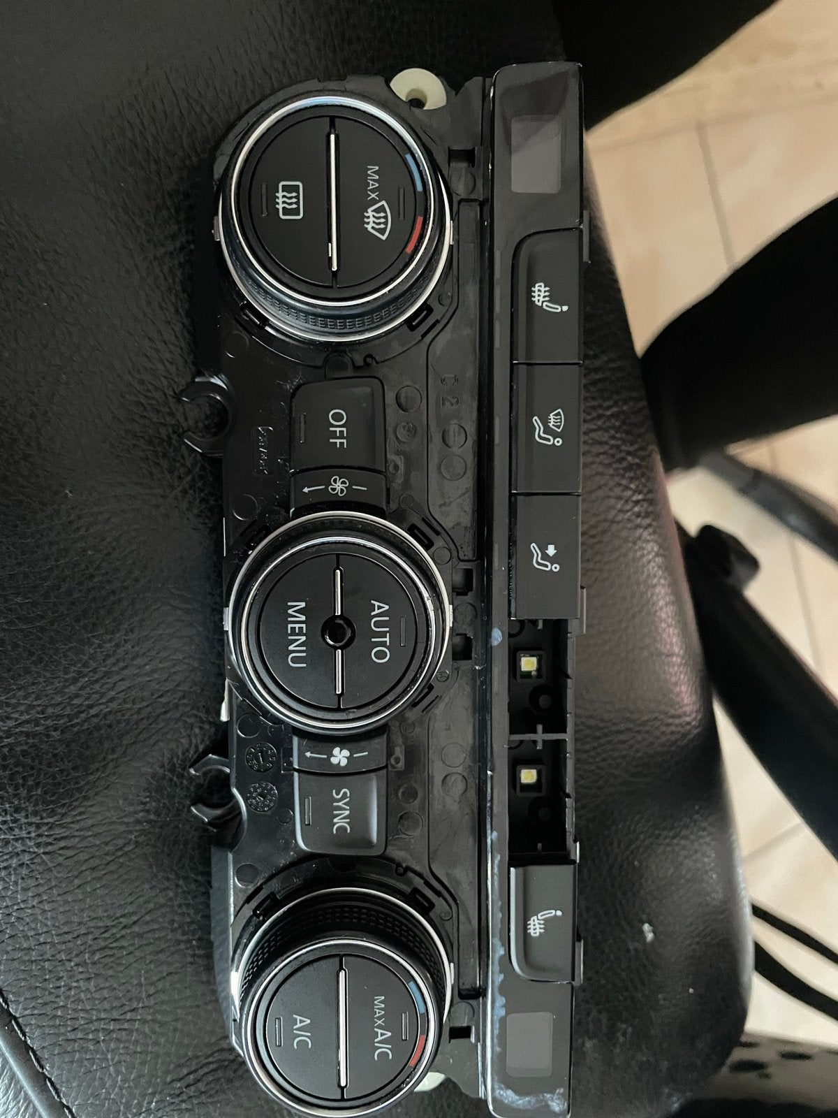 Golf 7 Climatronic Bedienpaneel - Werkend, 2 knoppen missen, Ophalen, Gebruikt, Volkswagen