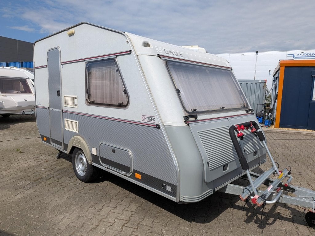 Keurige Kip Sunline 36EK met voortent en luifel, Standaardzit, Kip, Bedrijf, 750 - 1000 kg