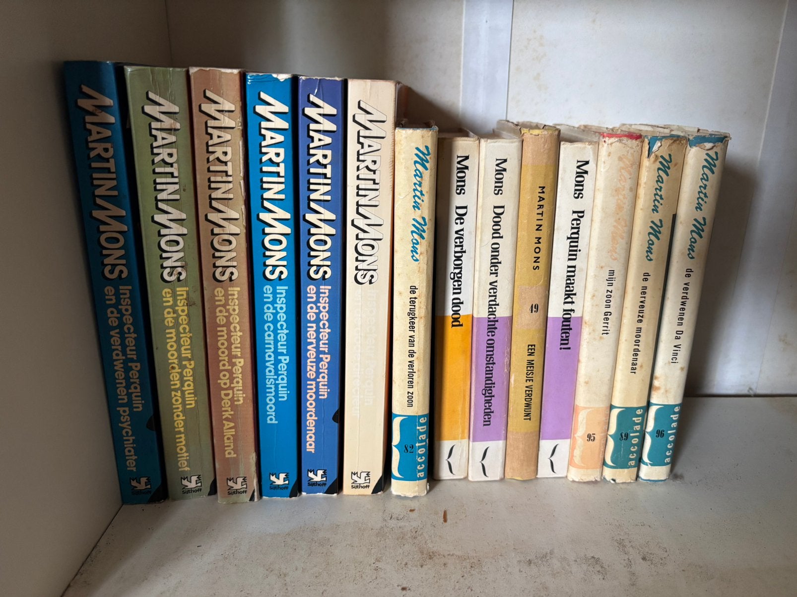 Martin Mons detectives - 14 vintage pockets (Perquin), Verzenden, Gelezen