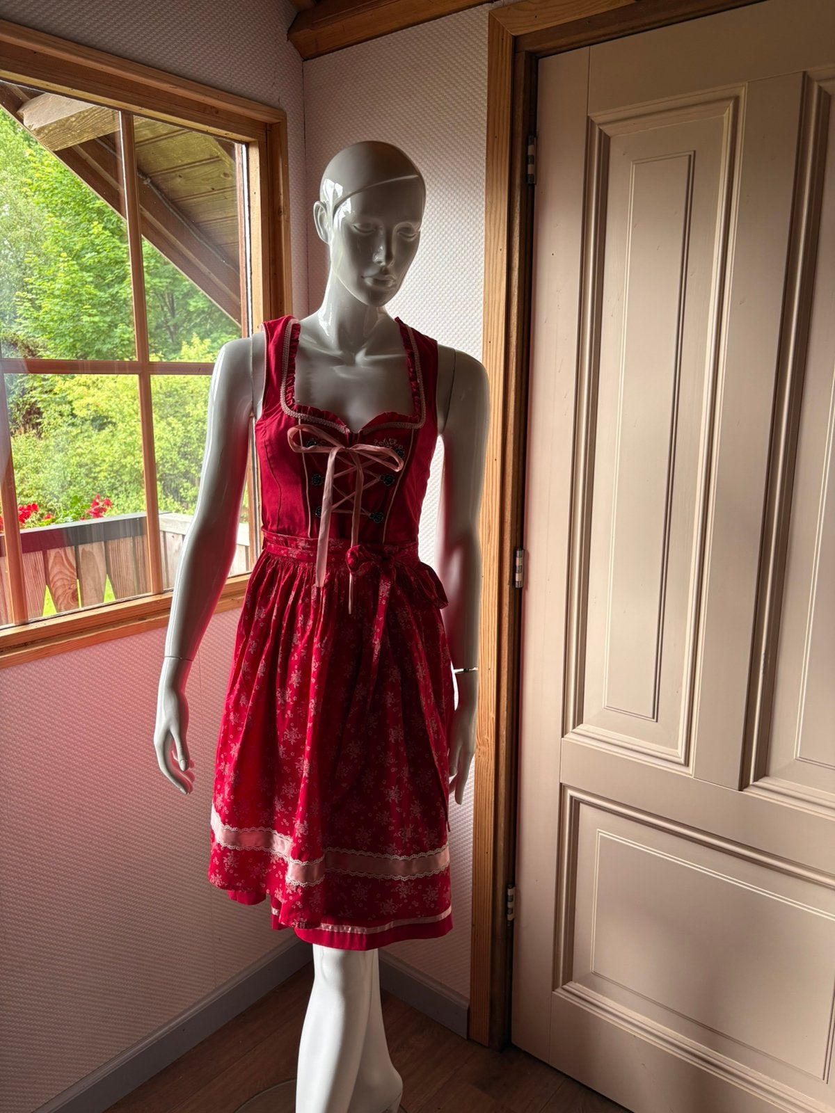 Leuke dames dirndl, Kleding | Dames, Carnavalskleding en Feestkleding, Ophalen of Verzenden, Zo goed als nieuw, Maat 36 (S), Overige thema's