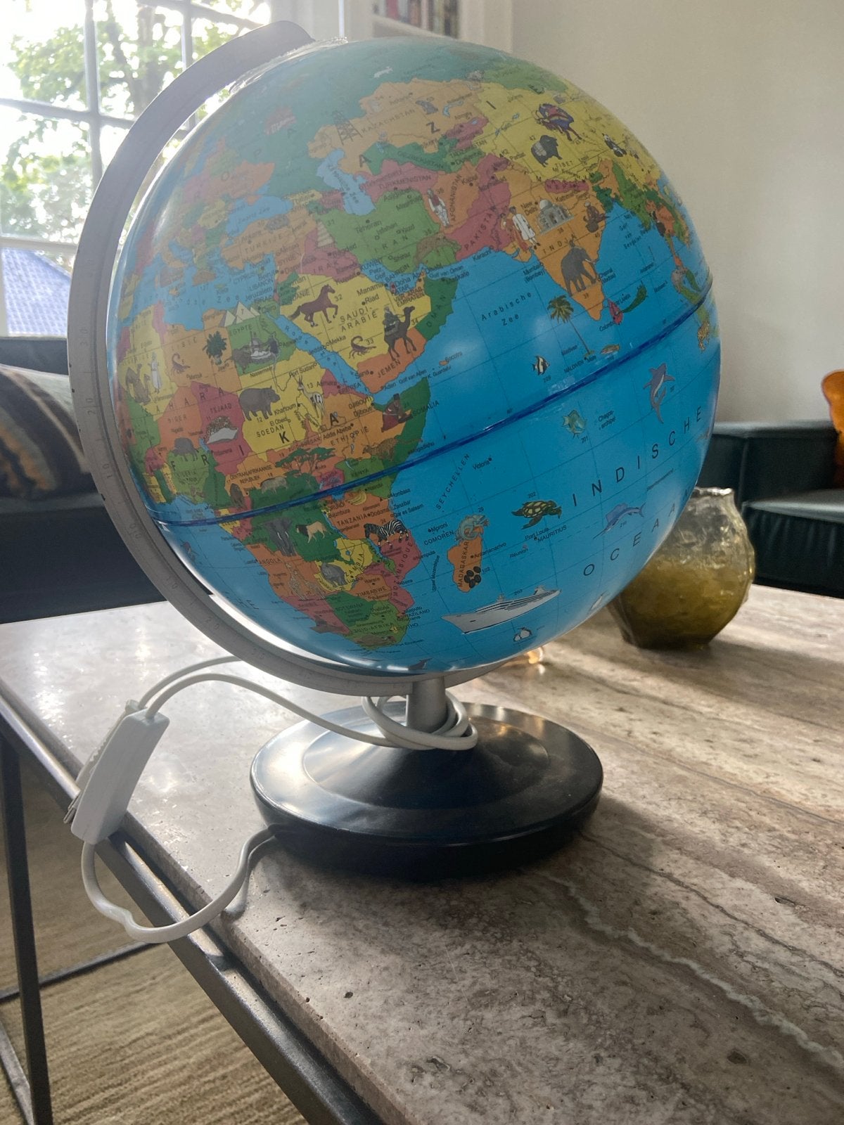 Verlichte Wereldbol - Educatief en Decoratief, Gebruikt, Kunststof, Draaibaar, Ophalen of Verzenden