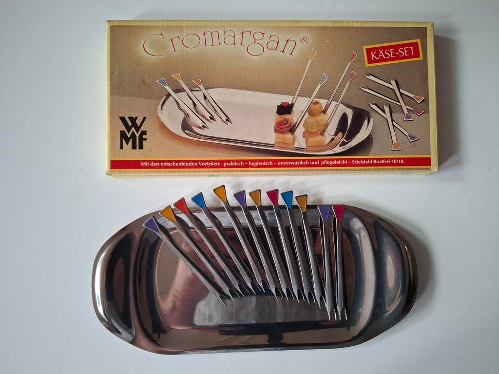 Vintage WMF Cromargan Kaasset met 12 vorkjes en schaal, Ophalen of Verzenden