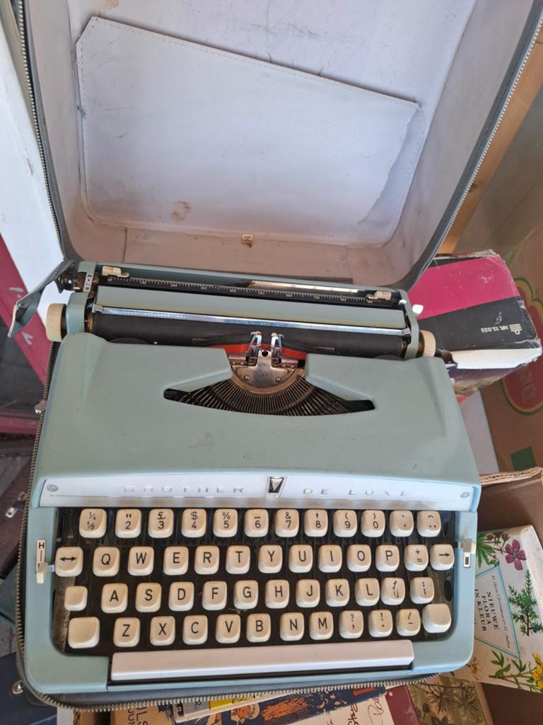 Retro typmachine brother de luxe, Ophalen of Verzenden