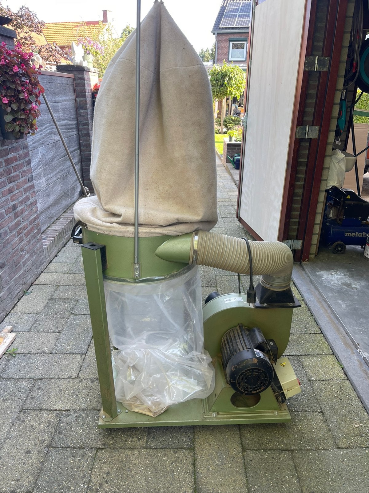 Krachtige houtmot stofafzuiging op 230 volt, Doe-het-zelf en Verbouw, Ophalen, Gebruikt