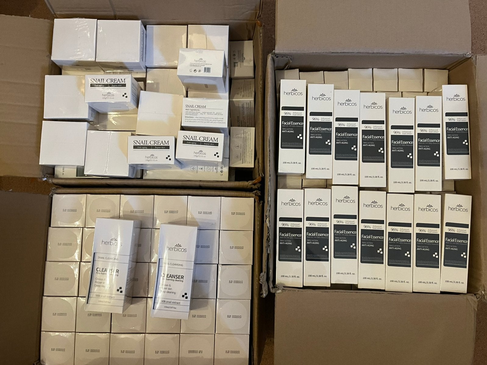 Partij gezichtsverzorging, 570 stuks. 190 stuks per variant, Ophalen of Verzenden, Nieuw, Gehele gezicht, Verzorging