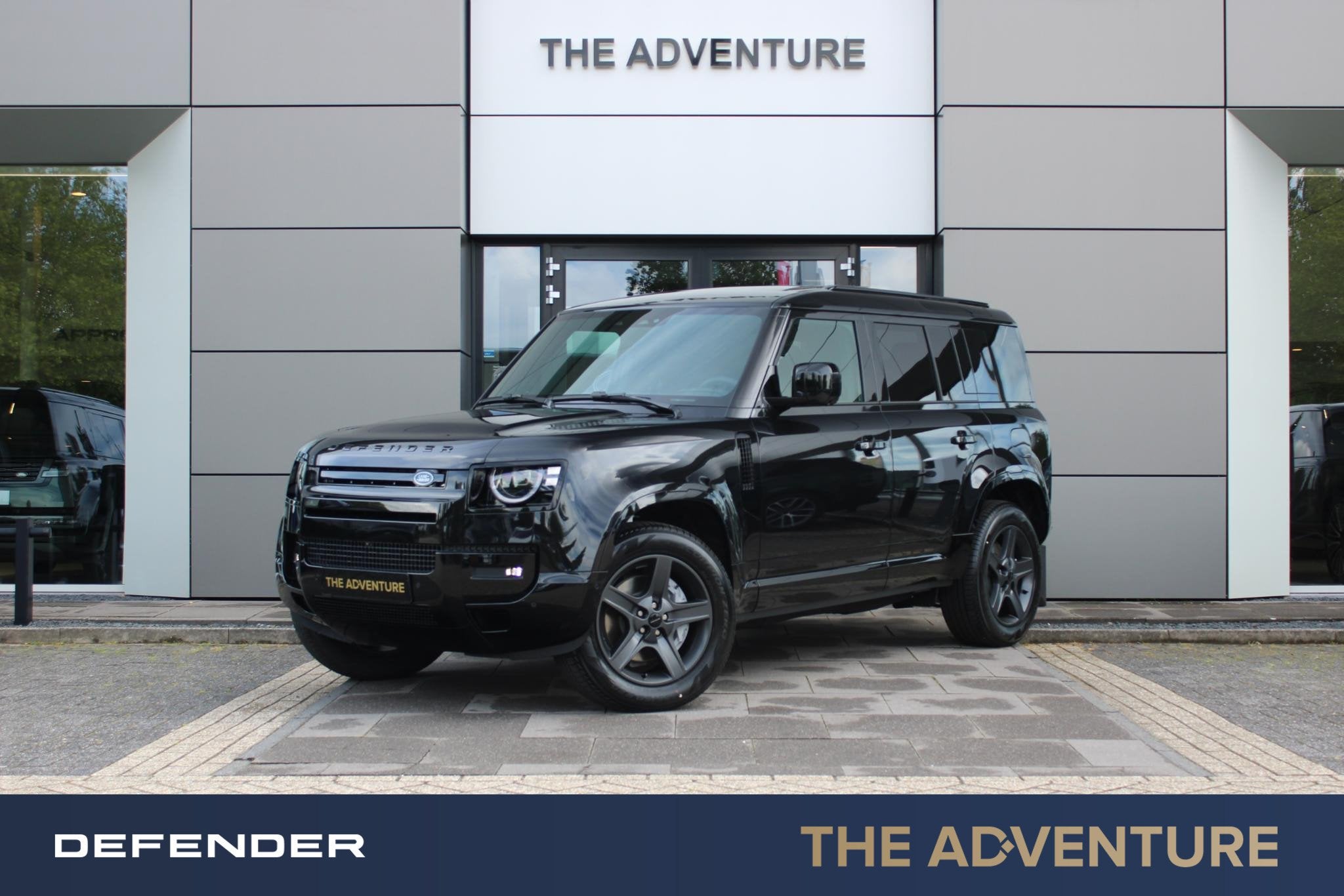 Land Rover Defender 110 P300e X-Dynamic SE | Facelift | Koel