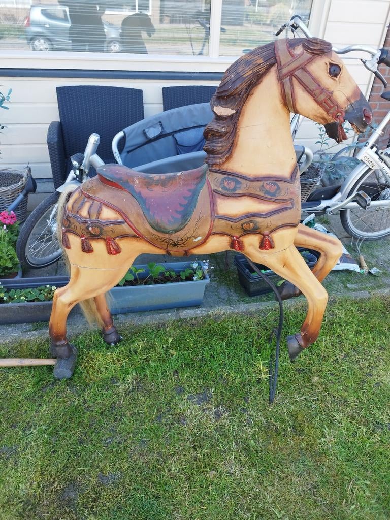 Carrousel paard - Lichte opknapper, Ophalen, Gebruikt
