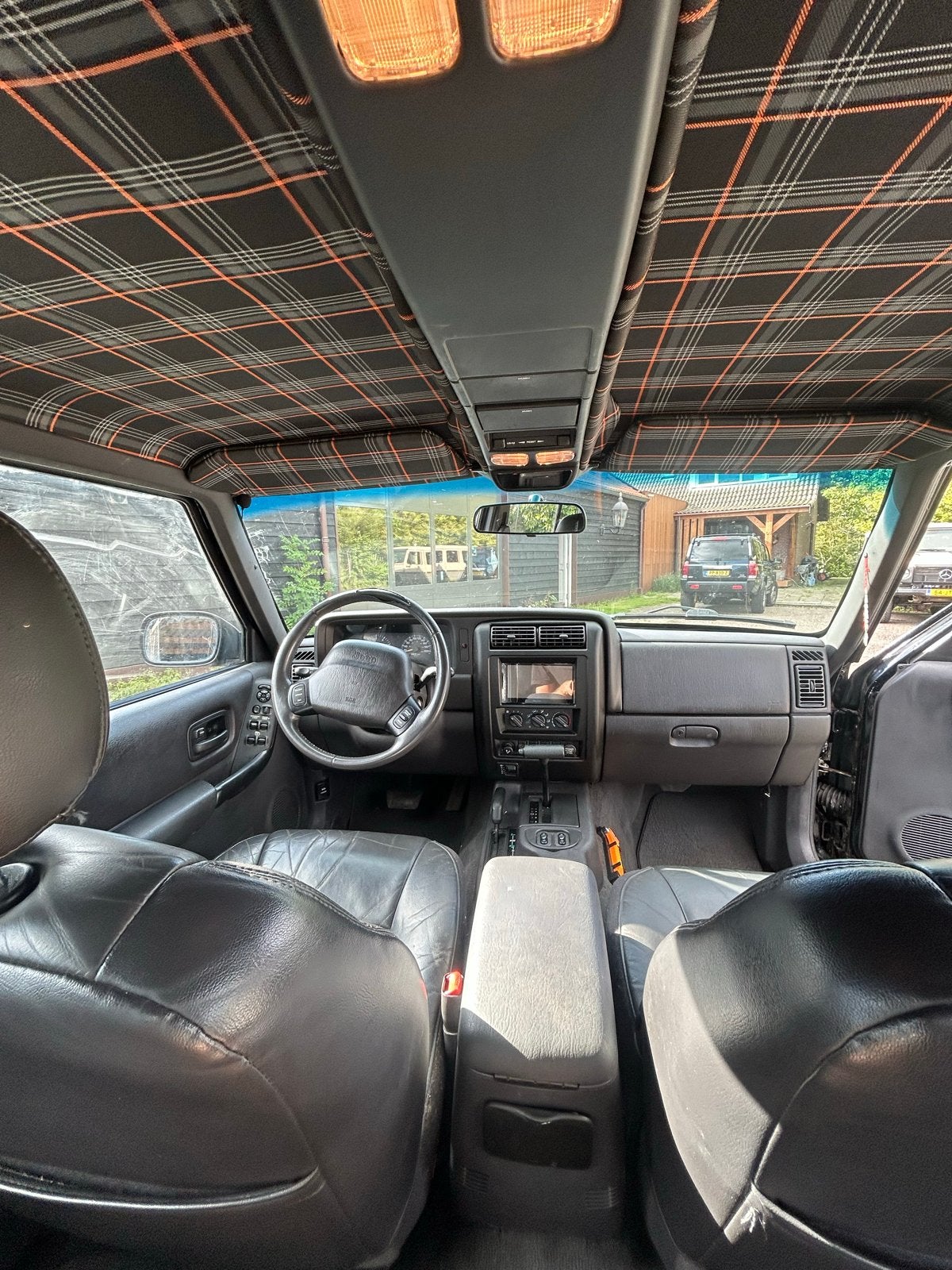 Jeep Cherokee 4.0 I AUT 2001 Zwart, foto 5