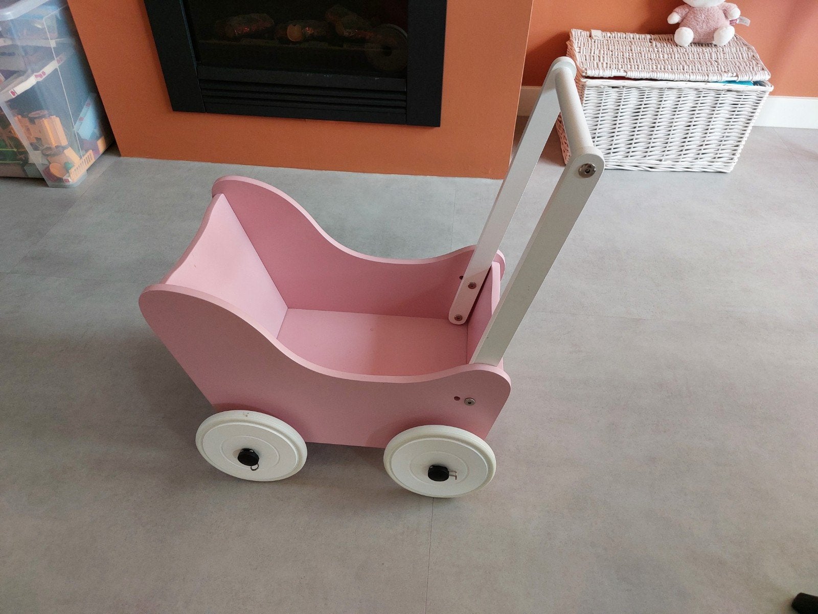 Bandits and Angels roze houten poppenwagen, Ophalen, Gebruikt, Meisje