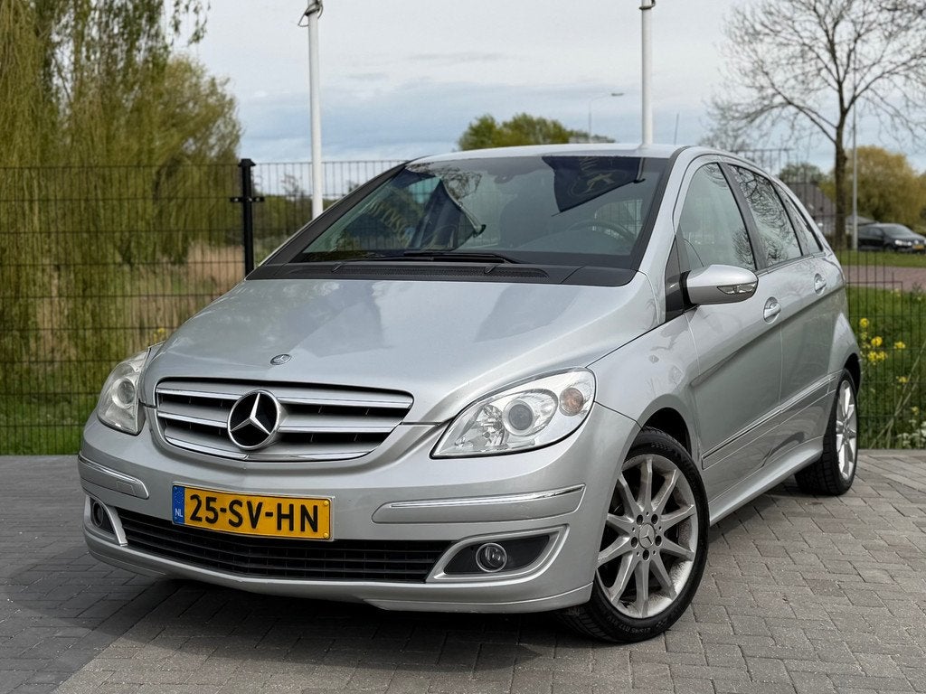 Mercedes-Benz B-klasse 170 CLIMA / CRUISE / NAP, Auto's, Voorwielaandrijving, Gebruikt, Zwart, 4 cilinders