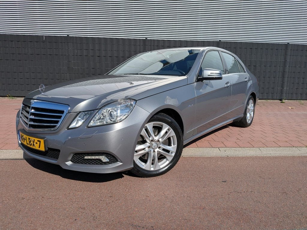 Mercedes-Benz E-Klasse 250 CGI Business Class Avantgarde 1 e, Euro 5, Achterwielaandrijving, Gebruikt, 4 cilinders