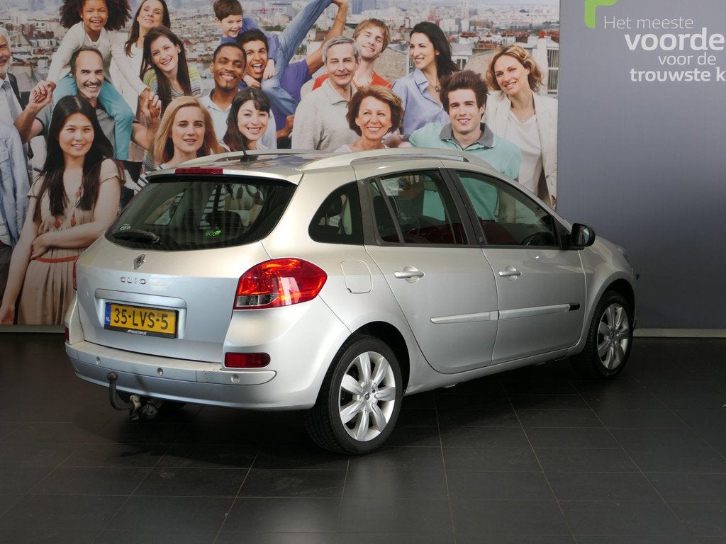 Renault Clio Estate 1.2 TCE 20th Anniversary - MEENEEMPRIJS!, Voorwielaandrijving, Euro 5, Gebruikt, Zwart