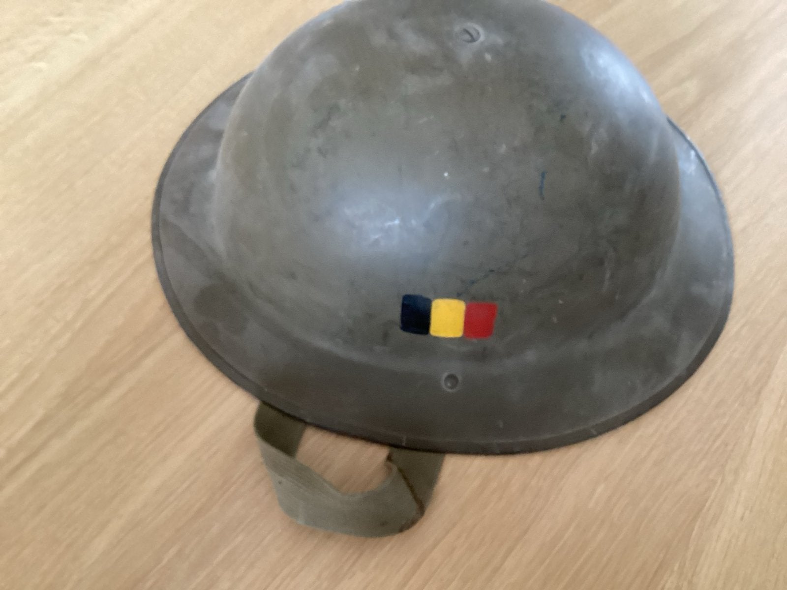 Vintage Belgische Legerhelm - WOII Stijl, Ophalen of Verzenden, Landmacht, Overige gebieden, Helm of Baret