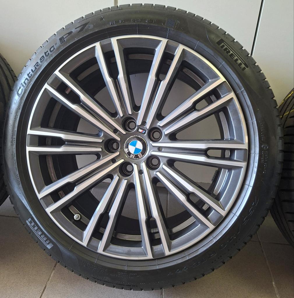 BMW velgen 790M 18 inch met Pirelli zomerbanden, Ophalen, 18 inch, 255 mm, Velg(en)