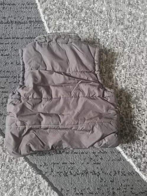 Bruin bodywarmer Maat 68 h3, Kinderen en Baby's, Babykleding | Maat 68, Zeeman, Jongetje of Meisje, Onbekend, Ophalen of Verzenden