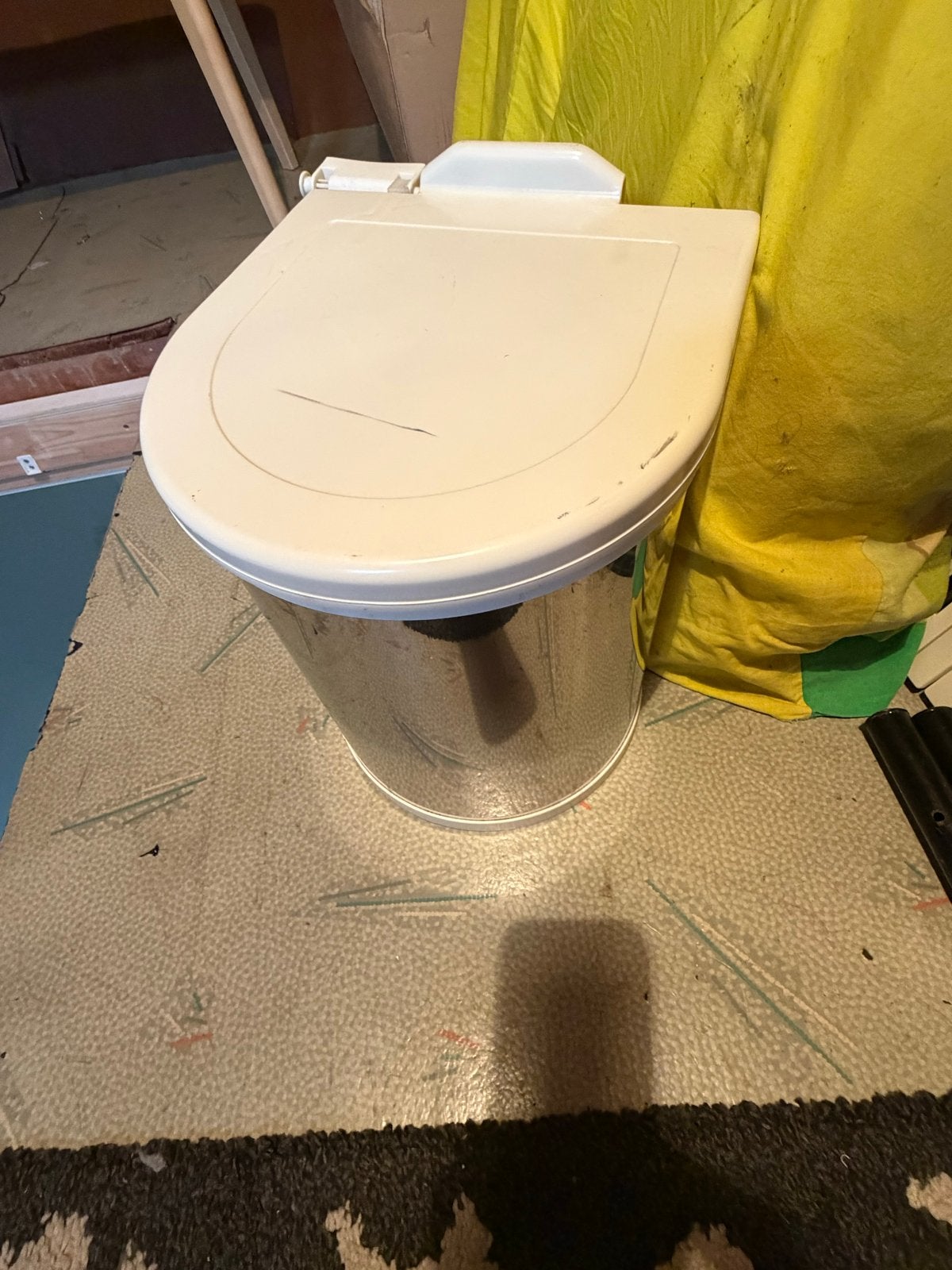 Prullenbak voor binnendeur - Compact en handig, Gebruikt, Ophalen of Verzenden, Minder dan 10 liter, Metaal