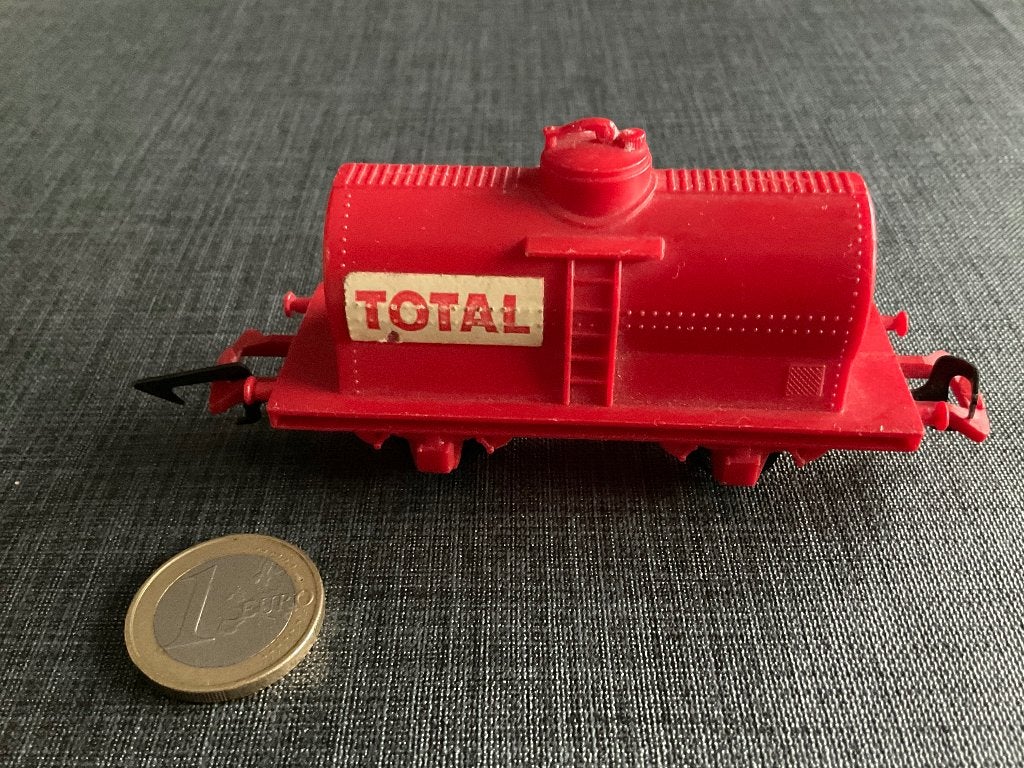Jouef H0-schaal tankwagon met Total Belettering, Ophalen, Gebruikt, Gelijkstroom, Jouef