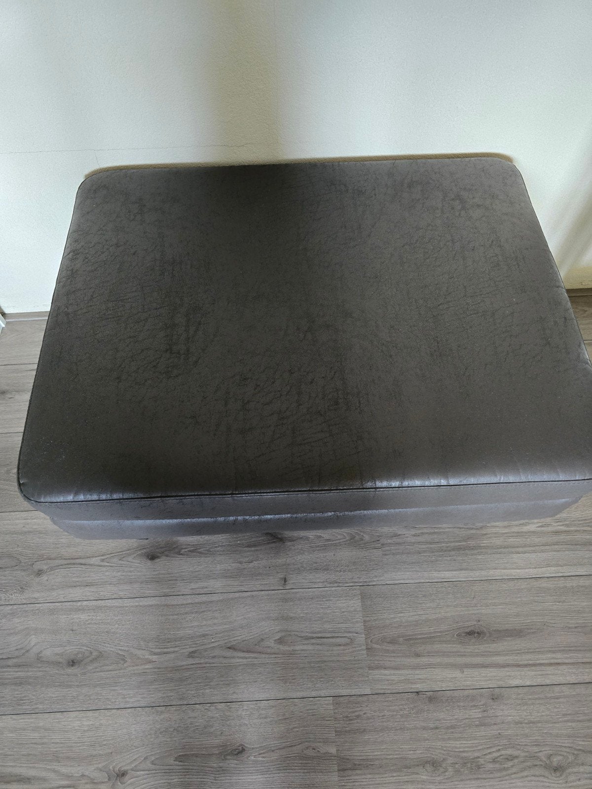 Sissy boy  poef. Ziet er heel gied uit, Minder dan 50 cm, Rond, Minder dan 50 cm, Ophalen of Verzenden