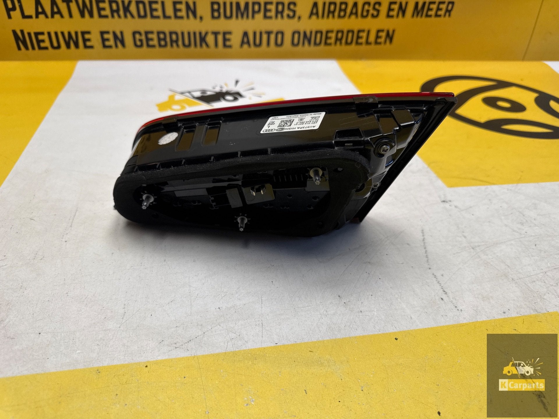 Audi A3 dynamische achterlicht 8V4945093C origineel, Auto-onderdelen, Info@fabrikant.eu, Fabrikantstraat 1
1000 AA  Amsterdam, NL