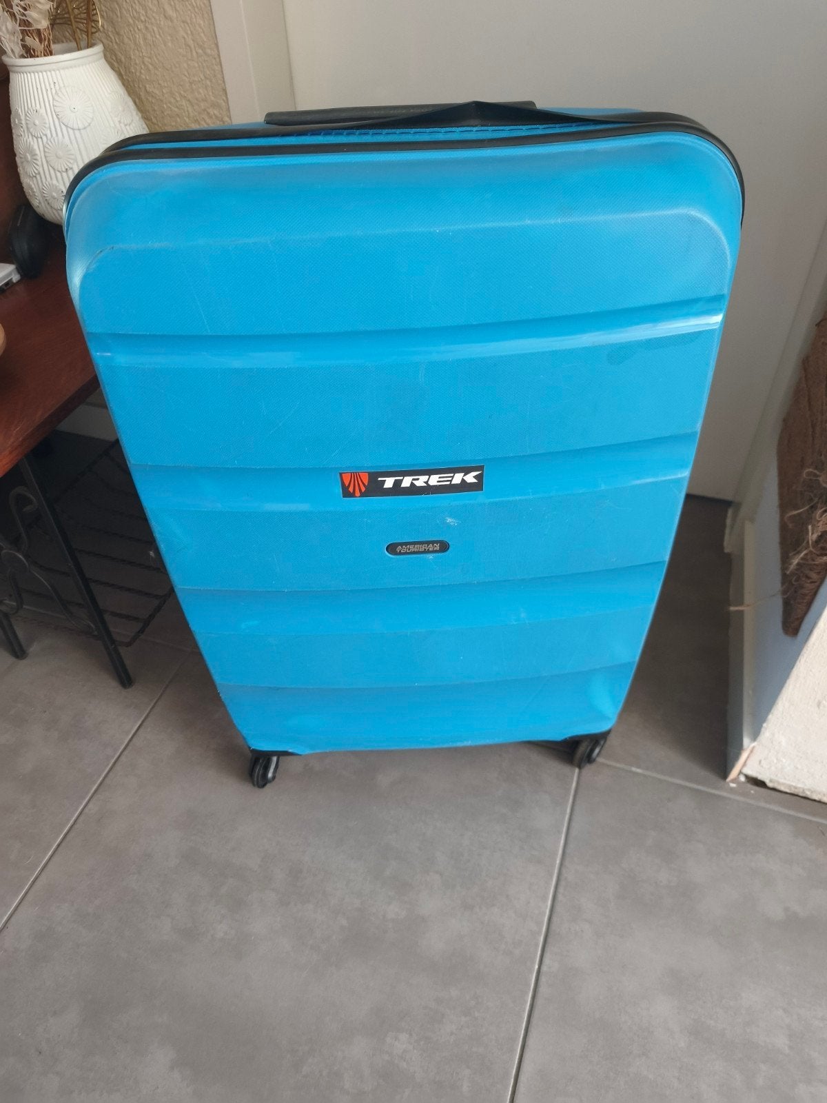 American Tourister koffer, Sieraden, Tassen en Uiterlijk, Koffers, Gebruikt, Hard kunststof, 35 tot 45 cm, Wieltjes
