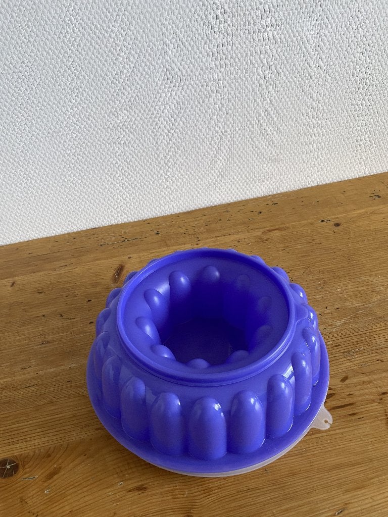 Tupperware Tulband ( pudding ) Vorm ( paars ), Huis en Inrichting, Keuken | Tupperware, Ophalen of Verzenden, Gebruikt, Paars