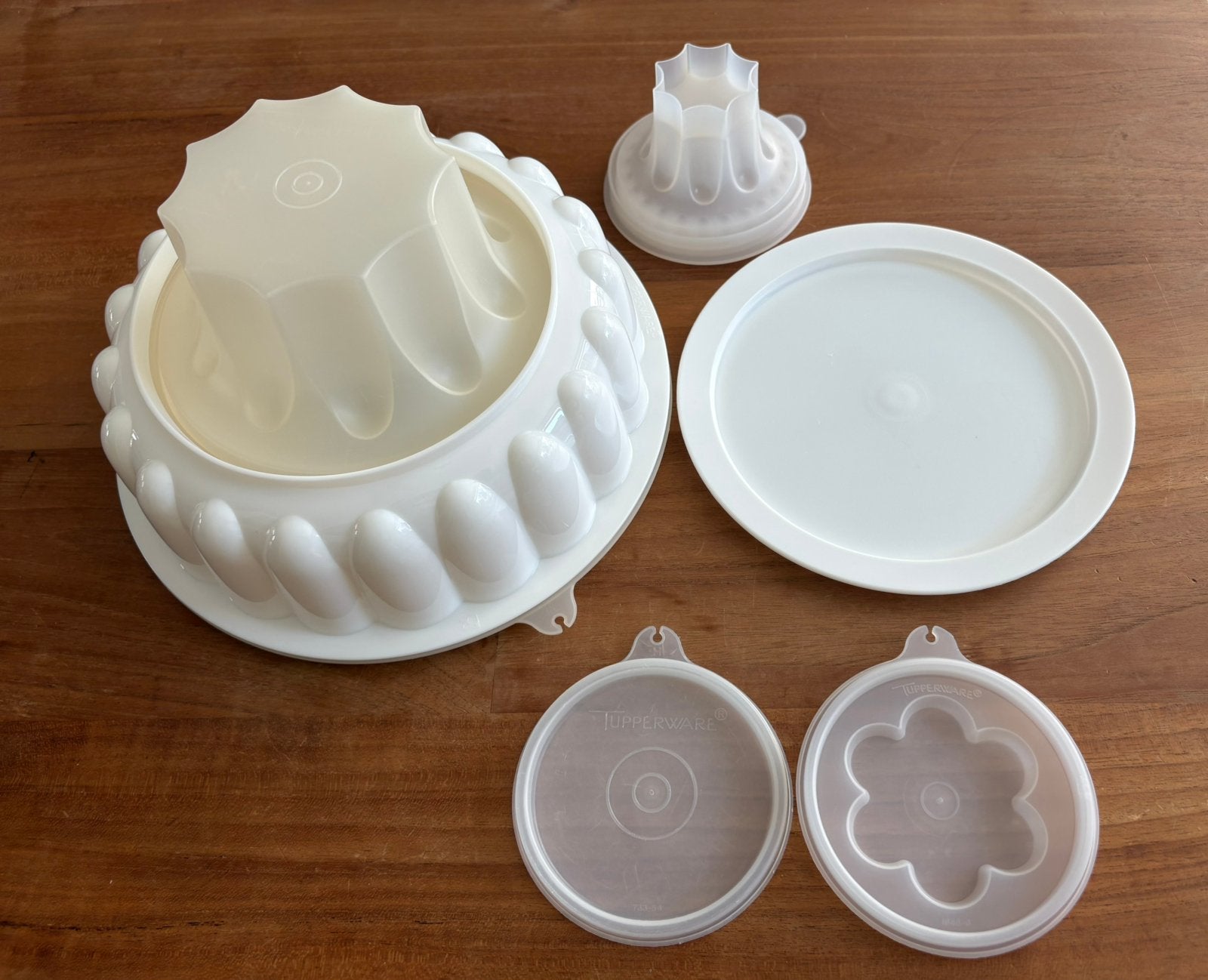 Tupperware puddingvorm met uitbreidingen, Ophalen of Verzenden, Zo goed als nieuw, Wit, Overige typen