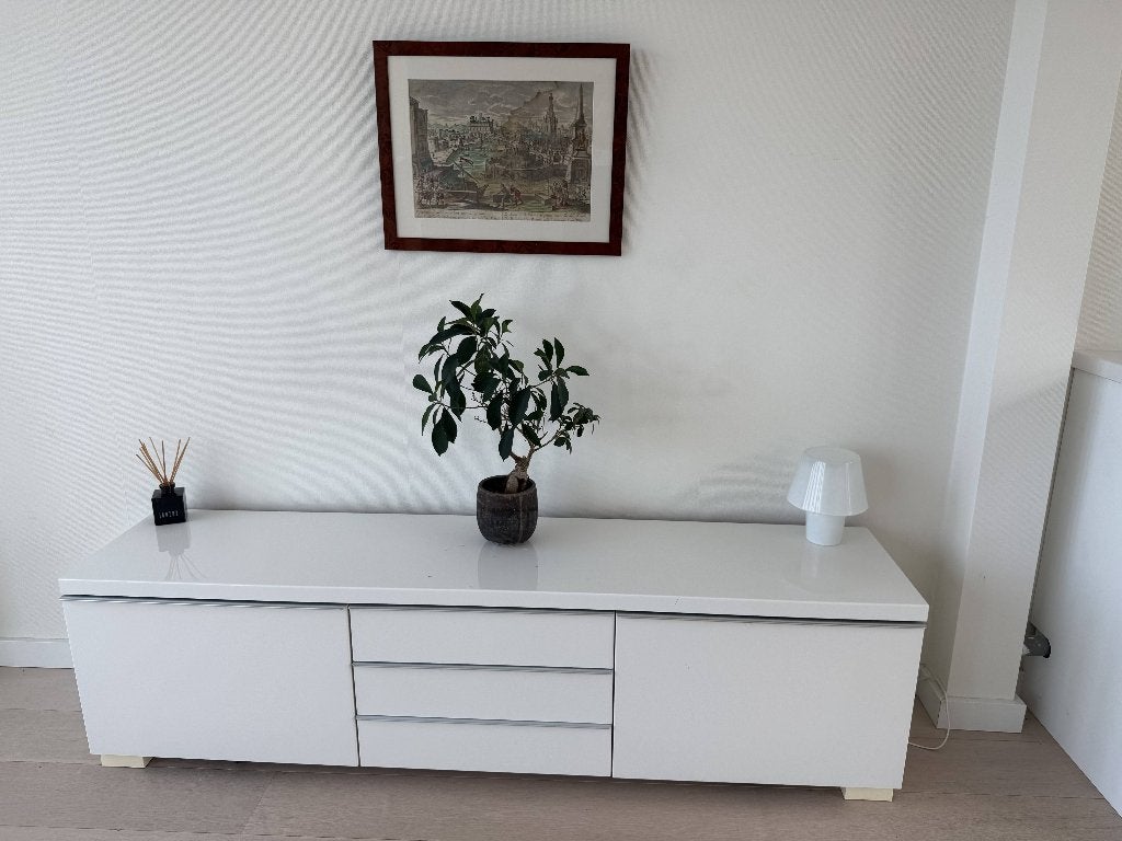 Ikea hoogglans wit TV meubel, Huis en Inrichting, Ophalen, 150 tot 200 cm, Zo goed als nieuw, Minder dan 100 cm