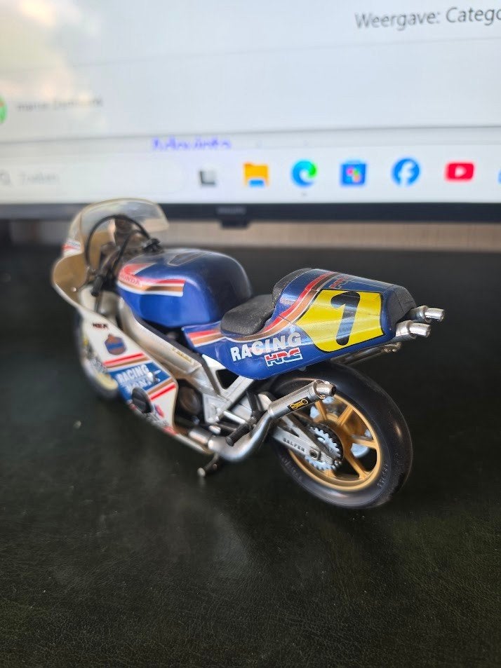 Guiloy Honda NSR-500cc M Doohan 1/10, Hobby en Vrije tijd, Modelauto's | 1:5 tot 1:12, Ophalen of Verzenden, Zo goed als nieuw