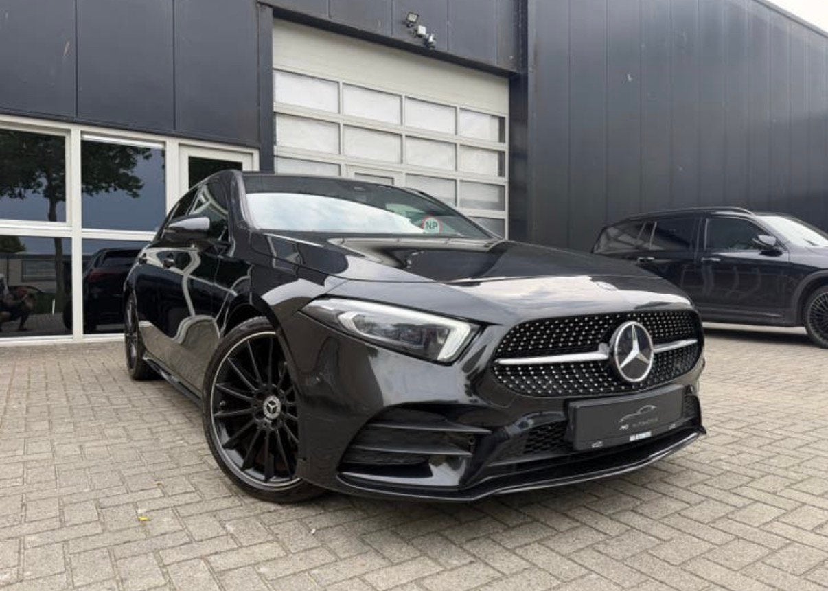 Mercedes-Benz A200 Amg night pak/Pano/Burmastr/Stoelver/Sfer, Parkeerassistent, 4 cilinders, Zwart, Bedrijf