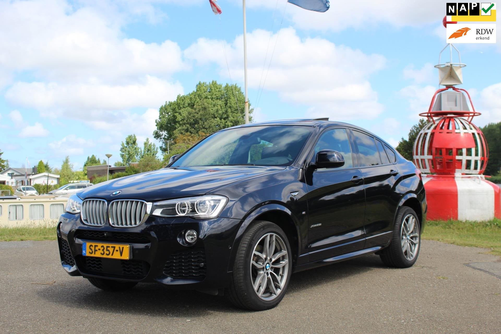BMW X4 XDrive28i Centennial High Executive *245PK *Pano *Cam, Automaat, Dealer onderhouden, Lichtsensor, Gebruikt