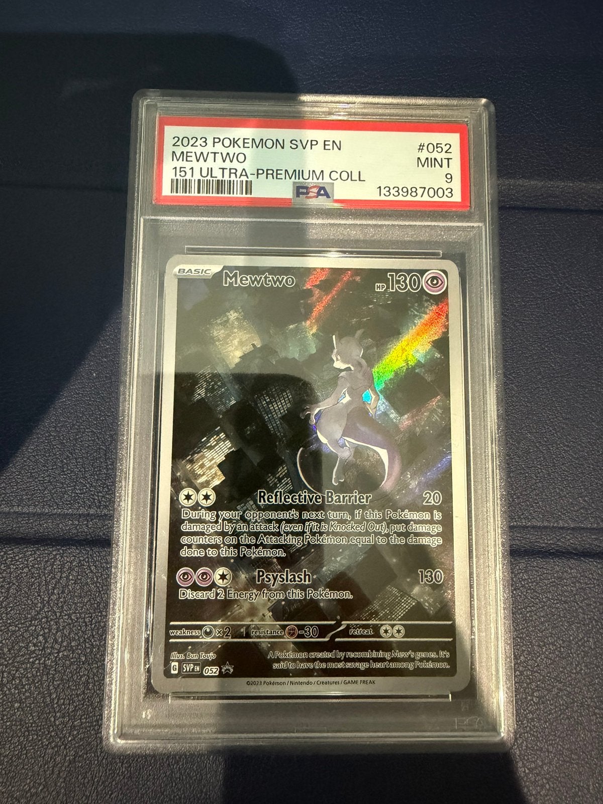 151 Mewtwo promo premium collection, Ophalen of Verzenden, Zo goed als nieuw