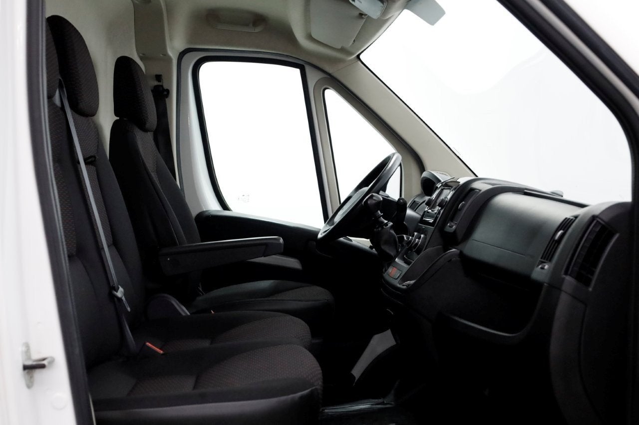 Peugeot Boxer 2.2 BlueHDi 120pk L2H2 Airco/Navi/Inrichting 0, Voorwielaandrijving, Dealer onderhouden, Gebruikt, Euro 6