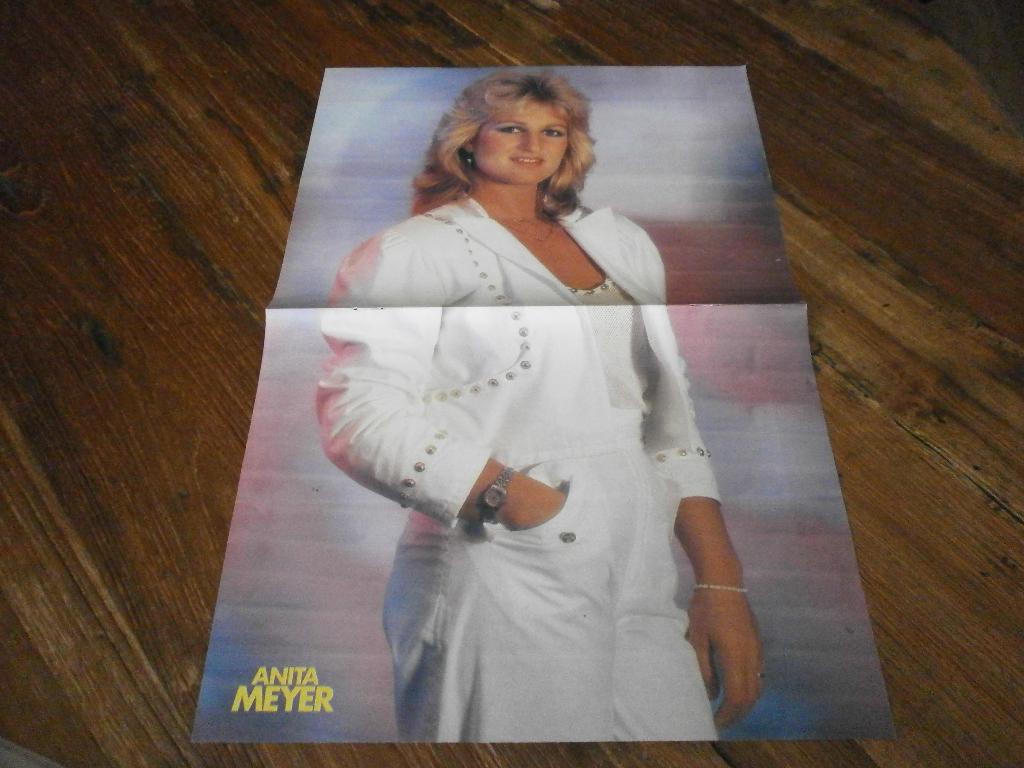 leuke a3 poster jaren 80  Anita Meyer  /  Kim Wilde, Verzenden, Zo goed als nieuw, A1 t/m A3, Muziek