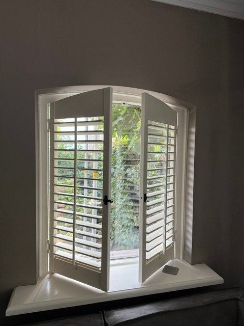 Shutters (diverse maten) €25 per stuk, Ophalen, Zo goed als nieuw
