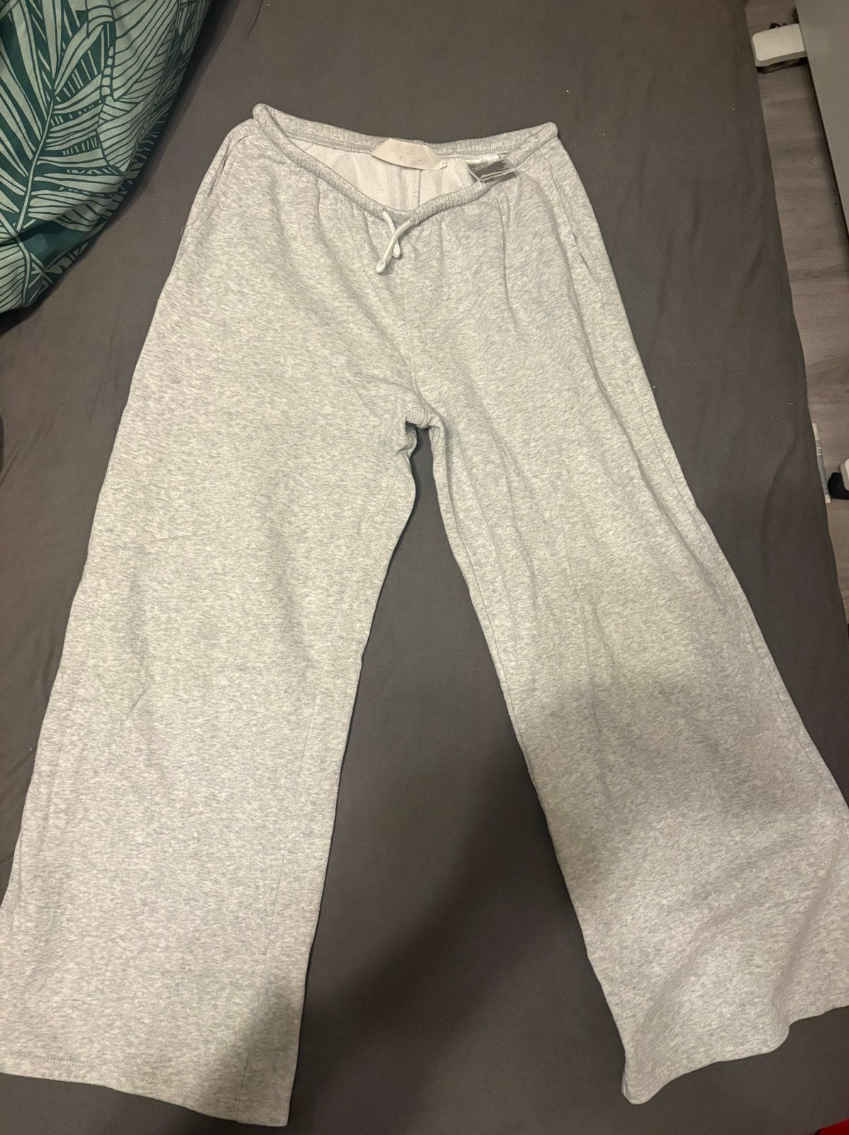 H&M grijze joggingbroek maat 152, Kinderen en Baby's, Kinderkleding | Maat 152, Ophalen of Verzenden, Gebruikt, Jongen of Meisje