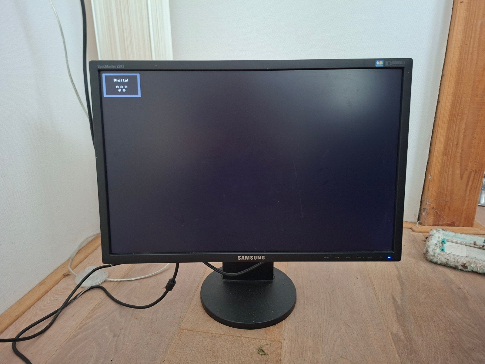 Samsung SyncMaster 2243BW Monitor, Ophalen, Gebruikt, Kantelbaar, Full HD