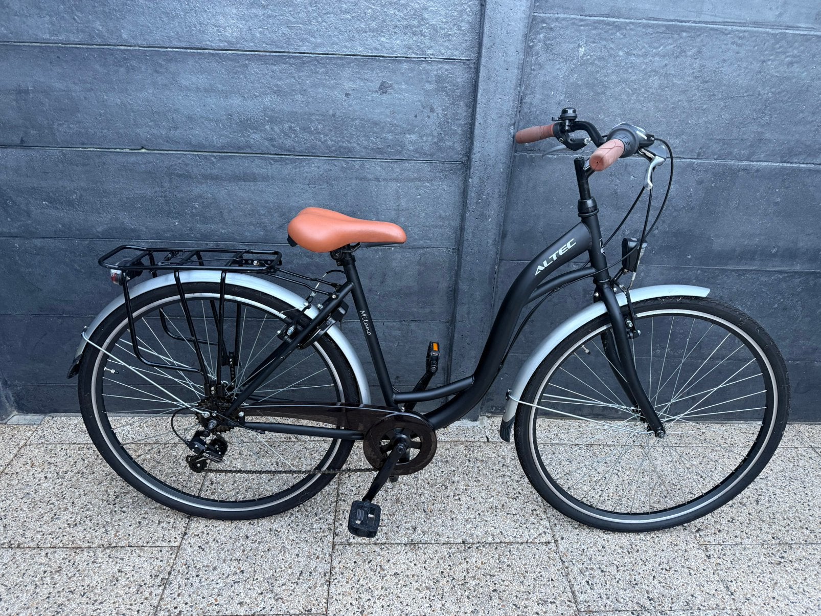 Nieuwe damesfiets Altec 28 inch.7 versnellingen, Fietsen en Brommers, Fietsen | Dames | Damesfietsen, Overige merken, Versnellingen
