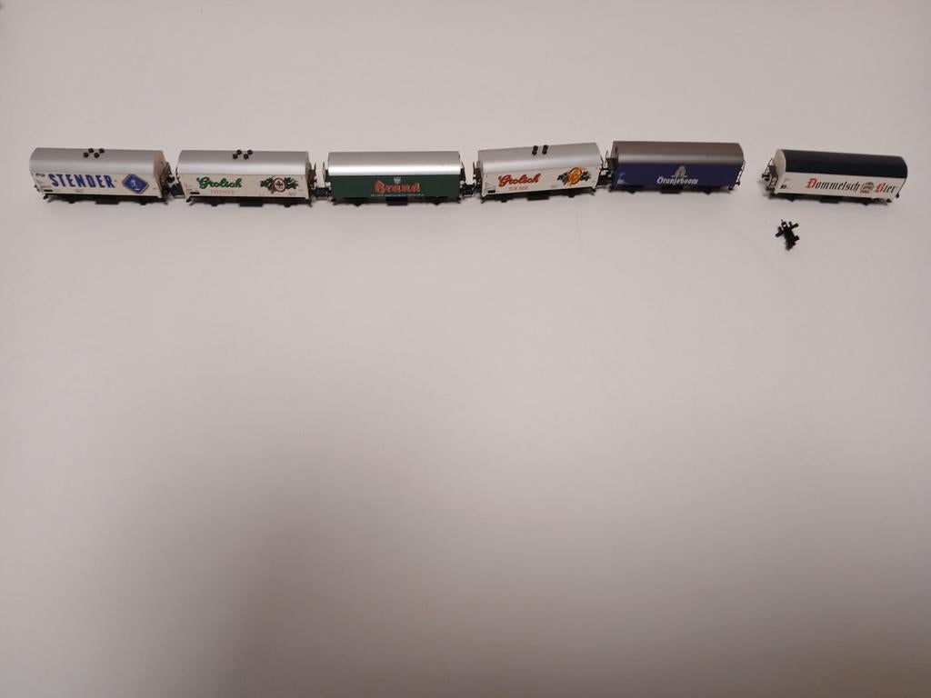 Arnold Minitrix bierwagons grolsch, stander, brand, oranjebo, Ophalen of Verzenden, Gebruikt, Wisselstroom, Märklin