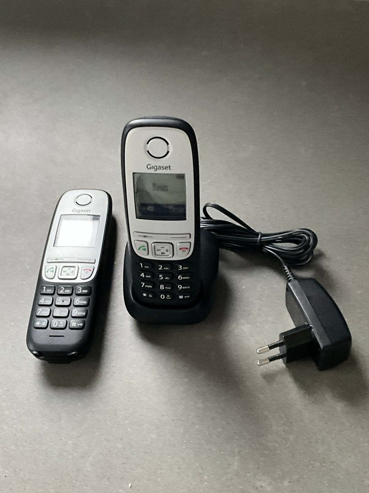 Gigaset draadloze telefoons A415 (2 stuks), 1 oplader, Ophalen of Verzenden, Gebruikt, 2 handsets